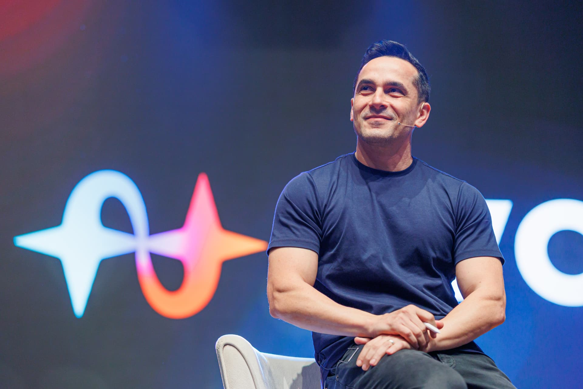 Márcio Micheli no palco do Imersão Método EVO